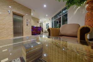 Reception - The Hideaway Resort Pattaya Chonburi (Pattaya)