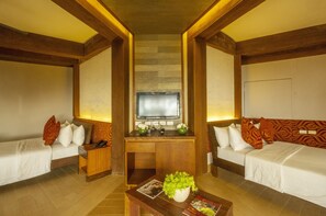 Kamar Premier, 2 Tempat Tidur Double, akses difabel (Senior Accommodation, Cilantro Room) | Minibar