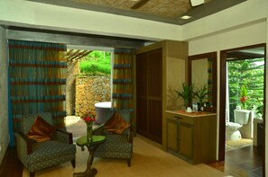 Living area - West 35 Eco Mountain Resort (Balamban)