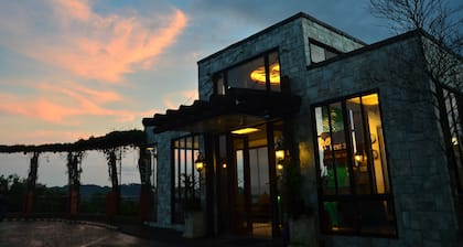 West 35 Eco Mountain Resort