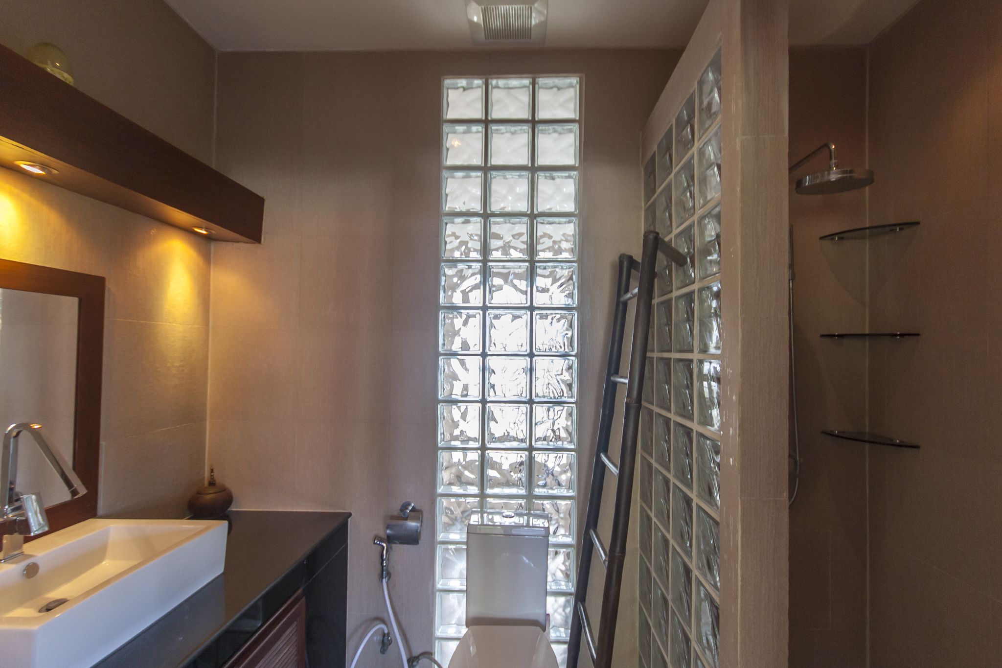 exclusive villa, 4 bedrooms, private pool, sea view | bathroom | shower, hair dryer, towels