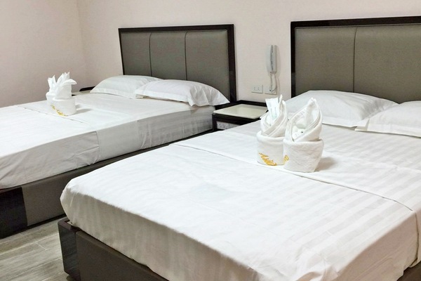 Family Room | Desk, free WiFi, bed sheets