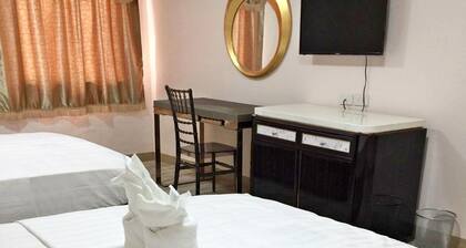 Meaco Royal Hotel - Lipa