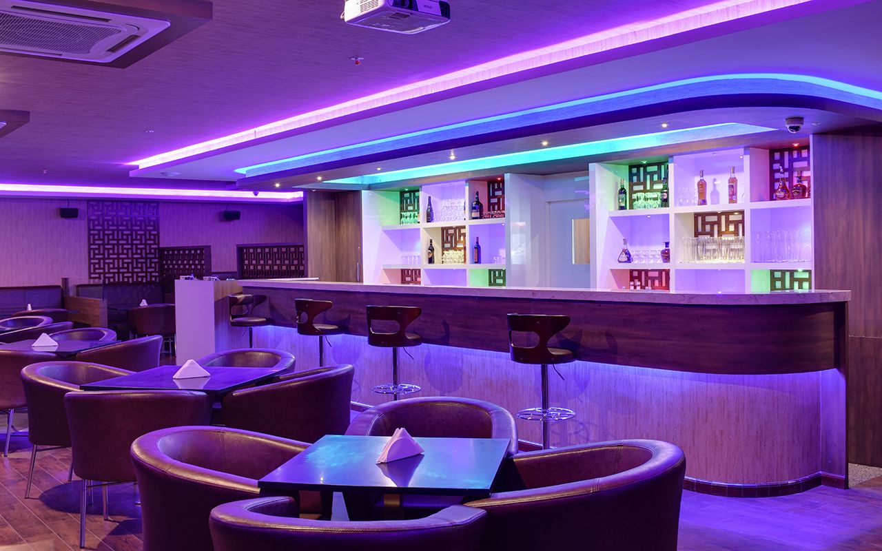 酒吧（店内）