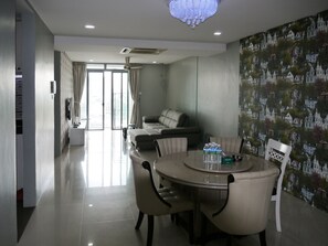 LCD TV - Greensward Suites At Taragon (Kuala Lumpur)