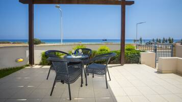 Villa, 4 chambres (No Pool) | Terrasse/Patio