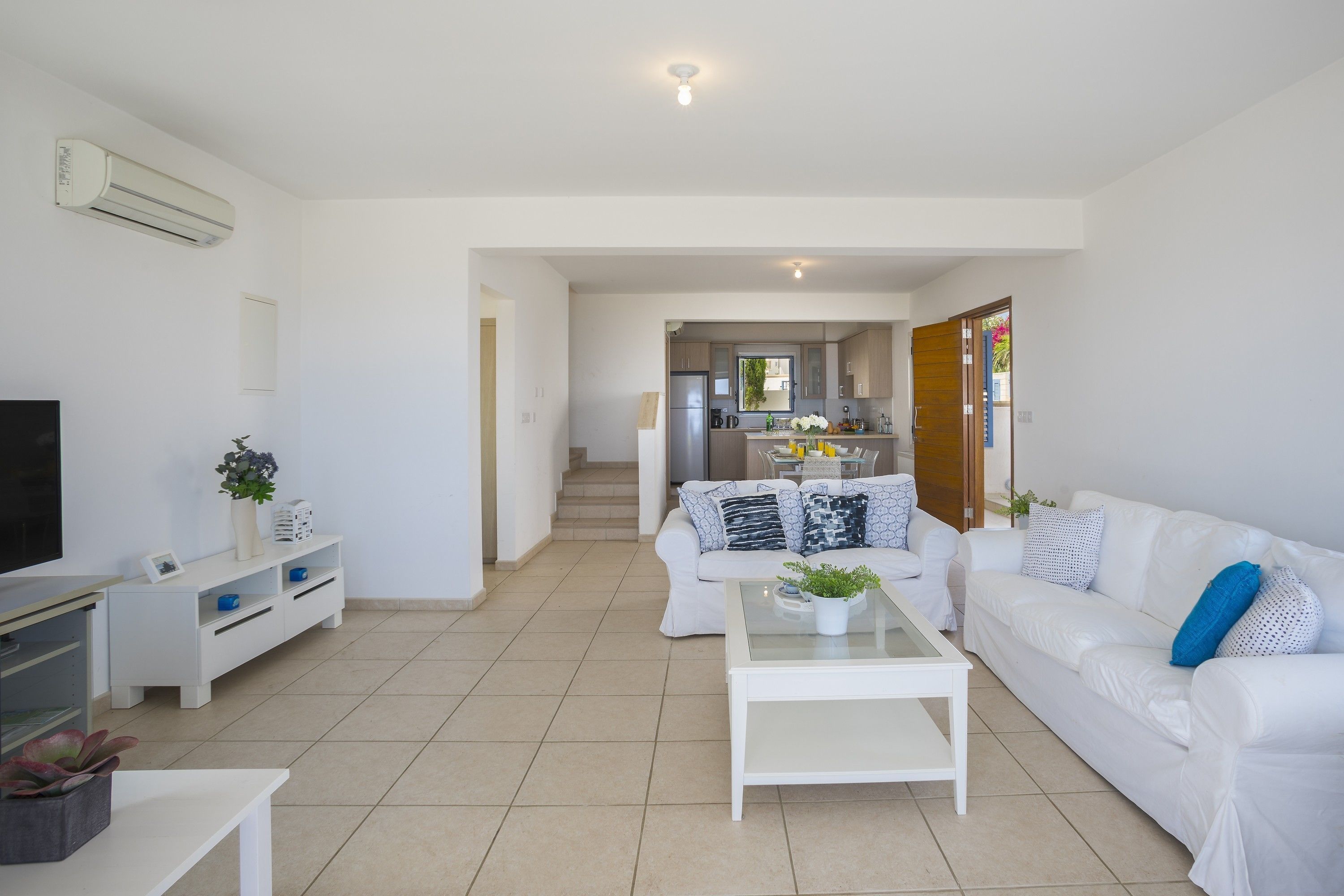 Villa, 4 habitaciones (No Pool) | Área de sala de estar | Televisión de pantalla plana 