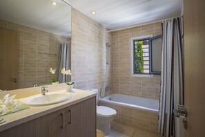 Villa, 4 Bedrooms (No Pool) | Bathroom