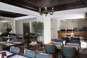 2 restaurants, breakfast, lunch, dinner served; Turkish cuisine