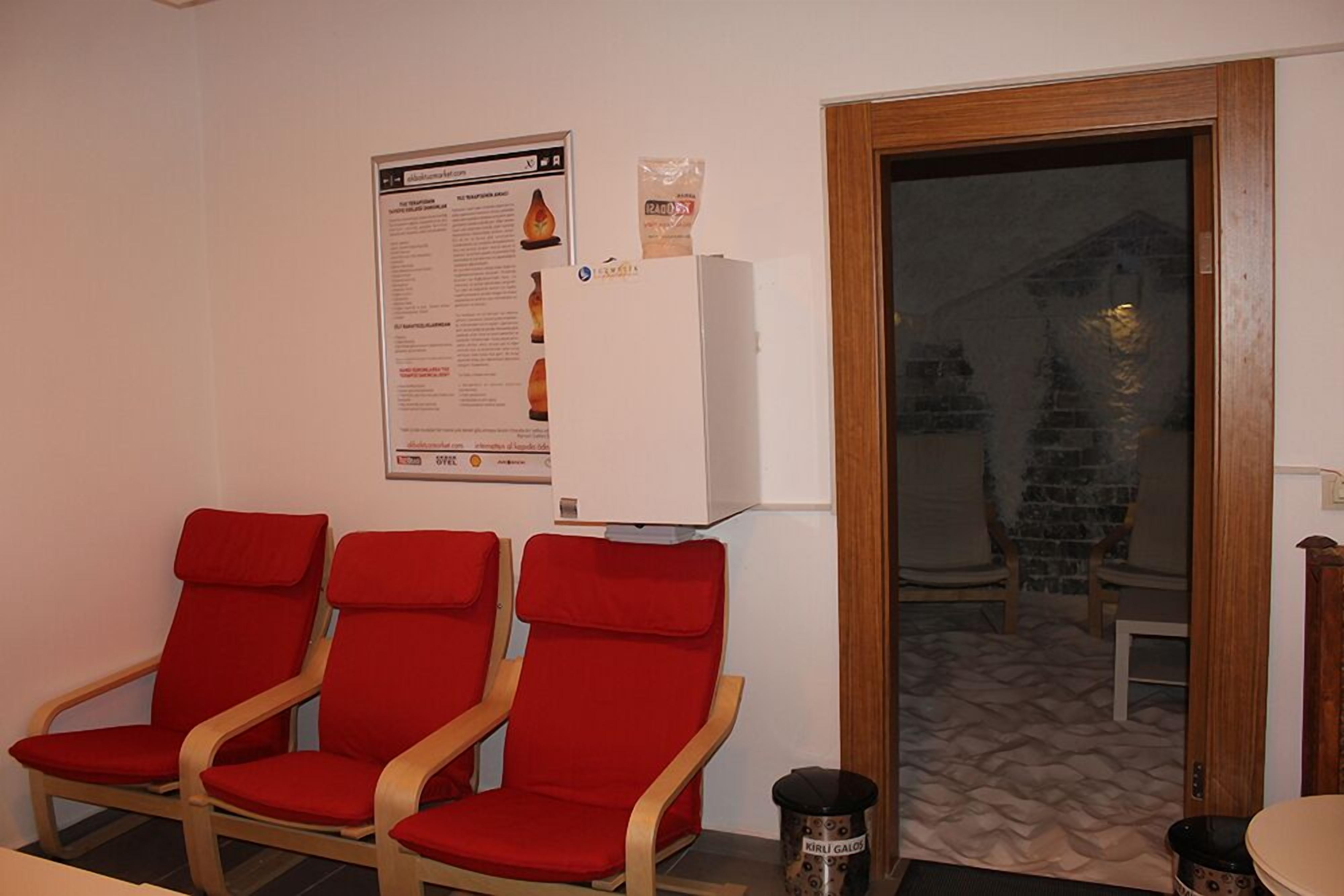 1 treatment room