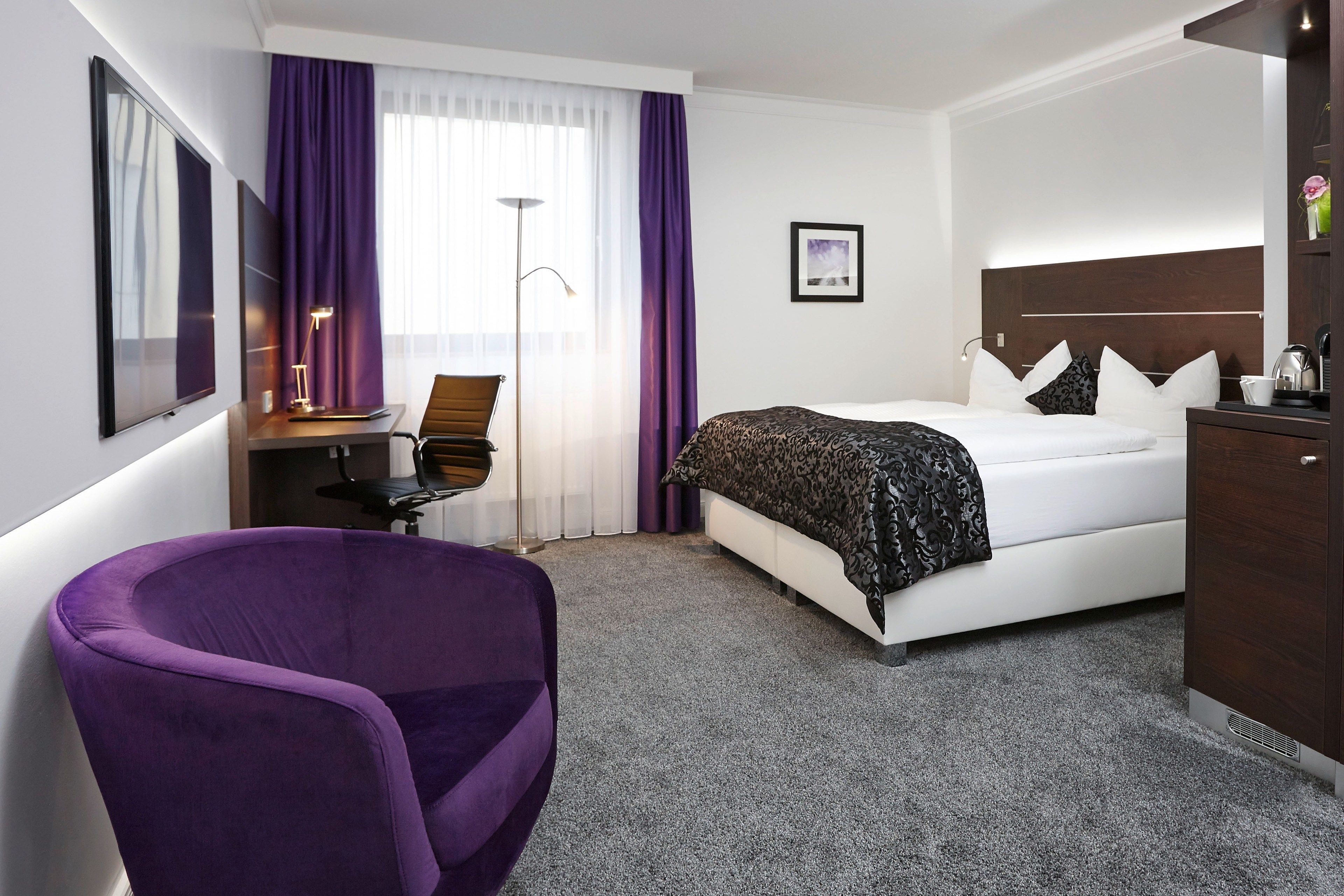double room, 1 king bed | premium bedding, memory-foam beds, desk, soundproofing