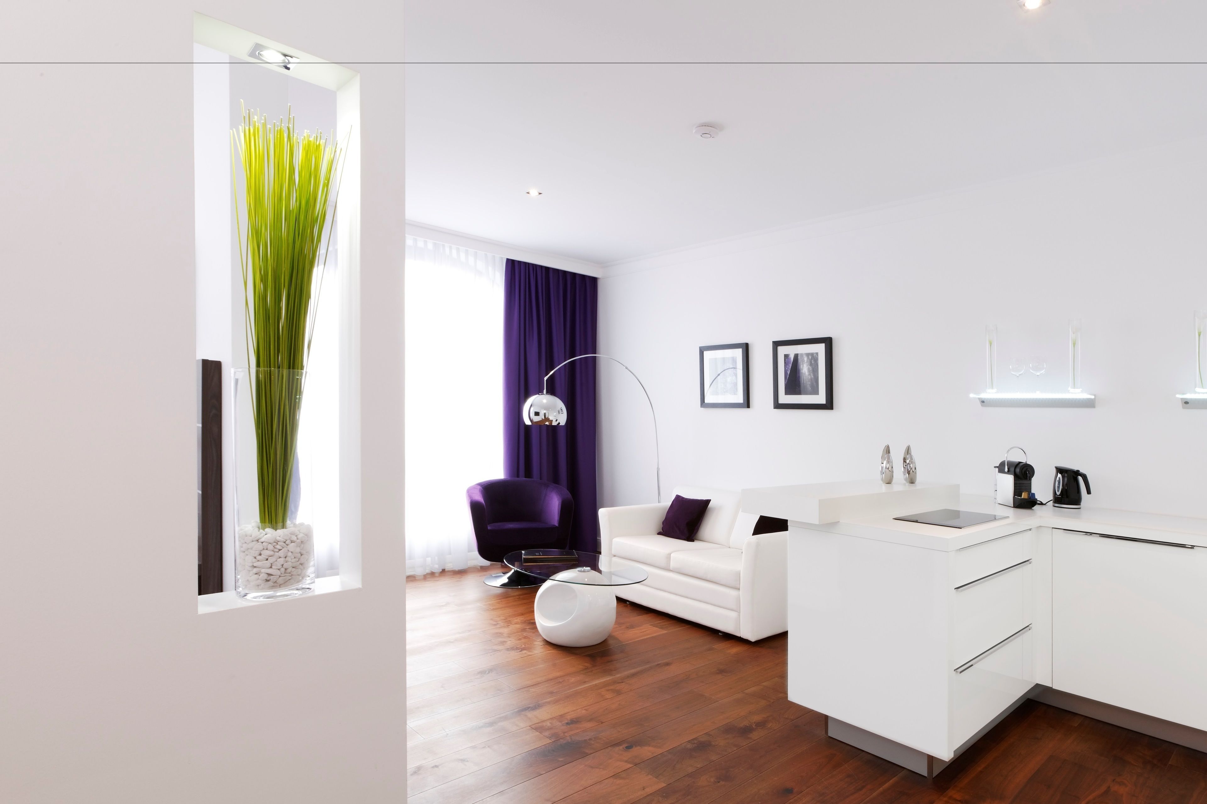 Suite júnior | Sala d&#x27;estar | Televisor de pantalla plana de 46 polzades amb canals per satèl·lit 