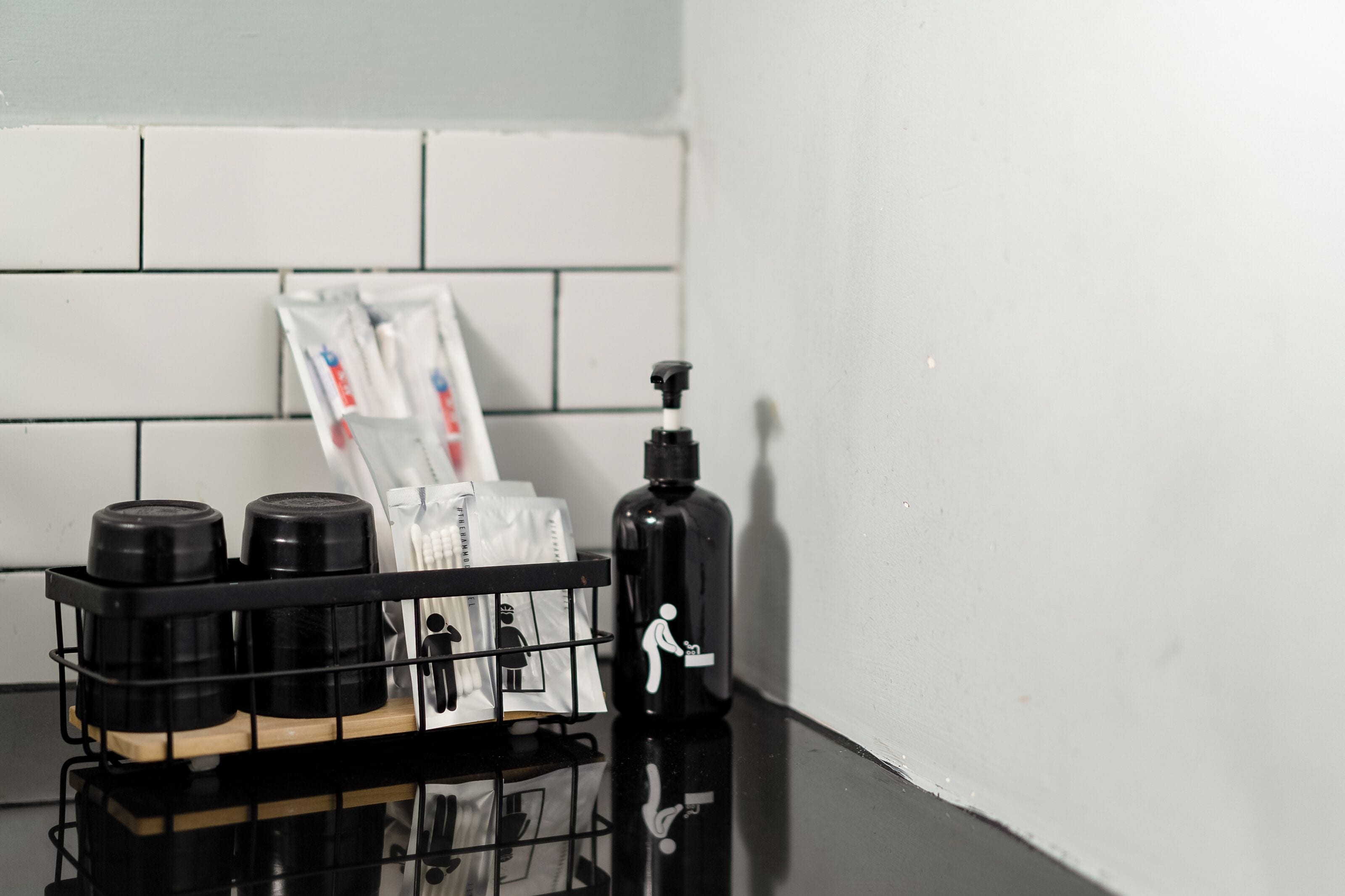 shower, rainfall showerhead, free toiletries, hair dryer