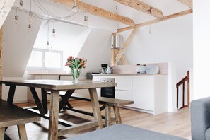 Luxury Apartment, 3 Bedrooms, Patio, Mountain View | Private kitchenette - Haus August (Bad Gastein)
