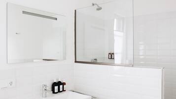 Shower, free toiletries, hair dryer, towels