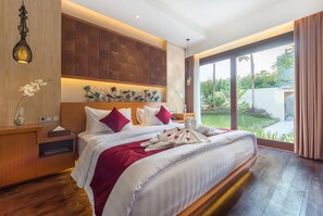 In-room safe, desk, soundproofing, free WiFi