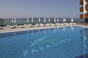 Outdoor pool - Paradiso Hotel (Nessebar)