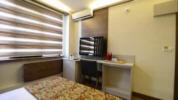 Standard Double or Twin Room | Minibar, iron/ironing board, free WiFi
