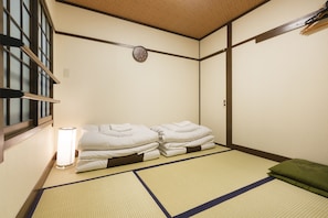Free WiFi, bed sheets