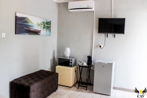 Standard Double Room, Garden View | View from room - The New Mall Guest House (Maun)