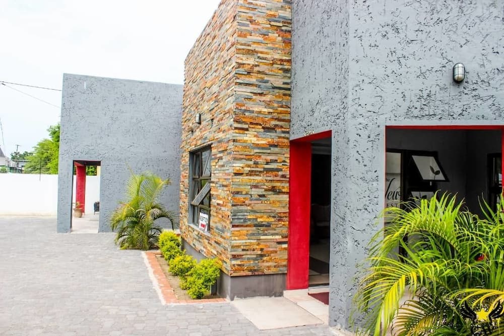 The New Mall Guest House