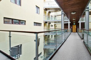 Exterior - 19 Winter Gardens (Belfast)