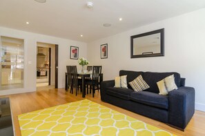 Huoneisto, 2 makuuhuonetta | Olohuone