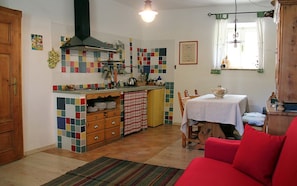 Classic-Apartment | Eigene Küche | Kühlschrank, Mikrowelle, Herdplatte, Toaster