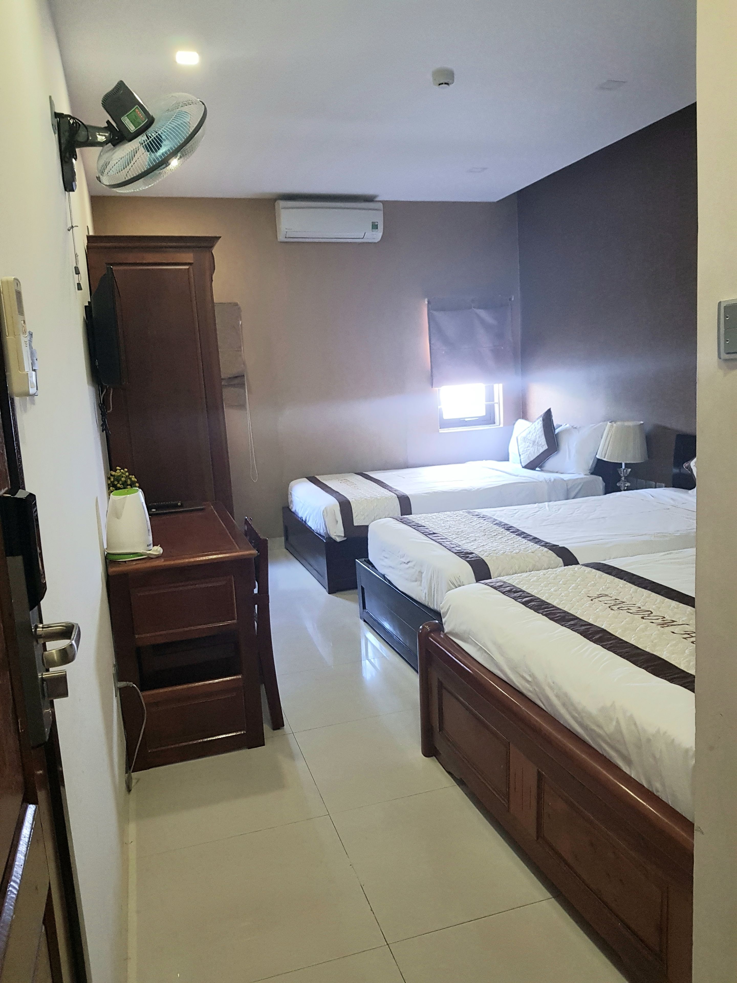 standard quadruple room | minibar, desk, soundproofing, free wifi