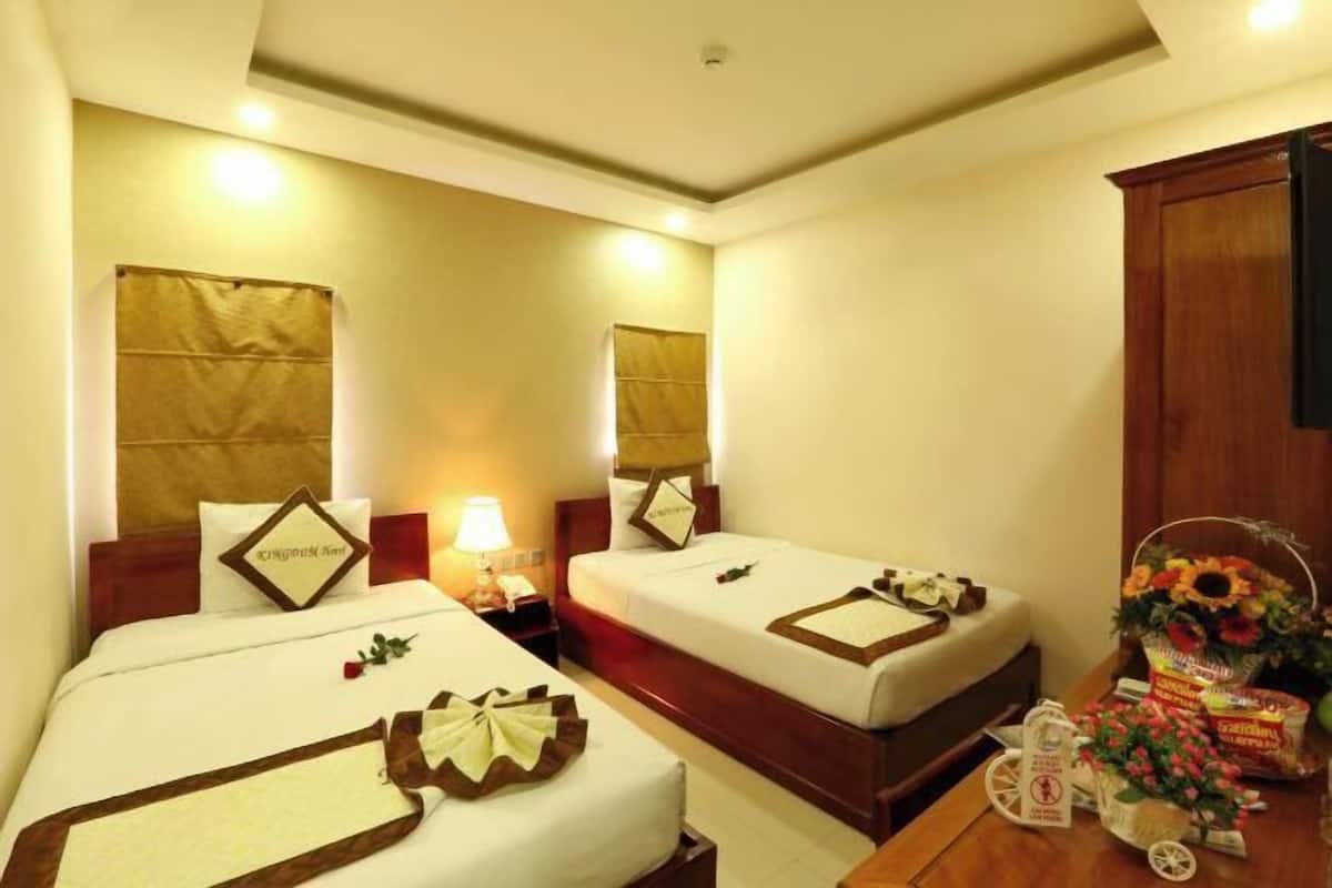 Minibar, desk, soundproofing, free WiFi