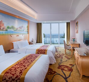 Quarto casal ou duplo executivo | Frigobar, cofres nos quartos, escrivaninha, cortinas blackout