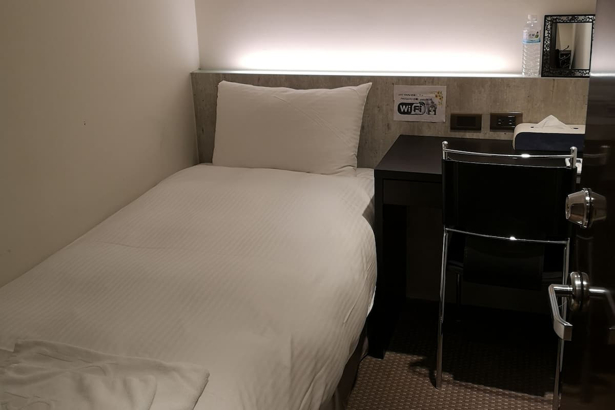 ห้องซิงเกิล, ห้องน้ำรวม | โต๊ะทำงาน, ผ้าม่านกันแสง, ห้องเก็บเสียง, Wi-Fi ฟรี