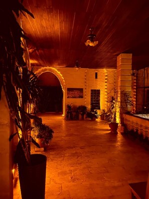 40-inch LCD TV with satellite channels, TV - Kadim Otel (Mardin)