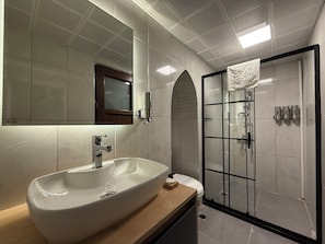 Standard Room | Laptop workspace, free WiFi - Kadim Otel (Mardin)