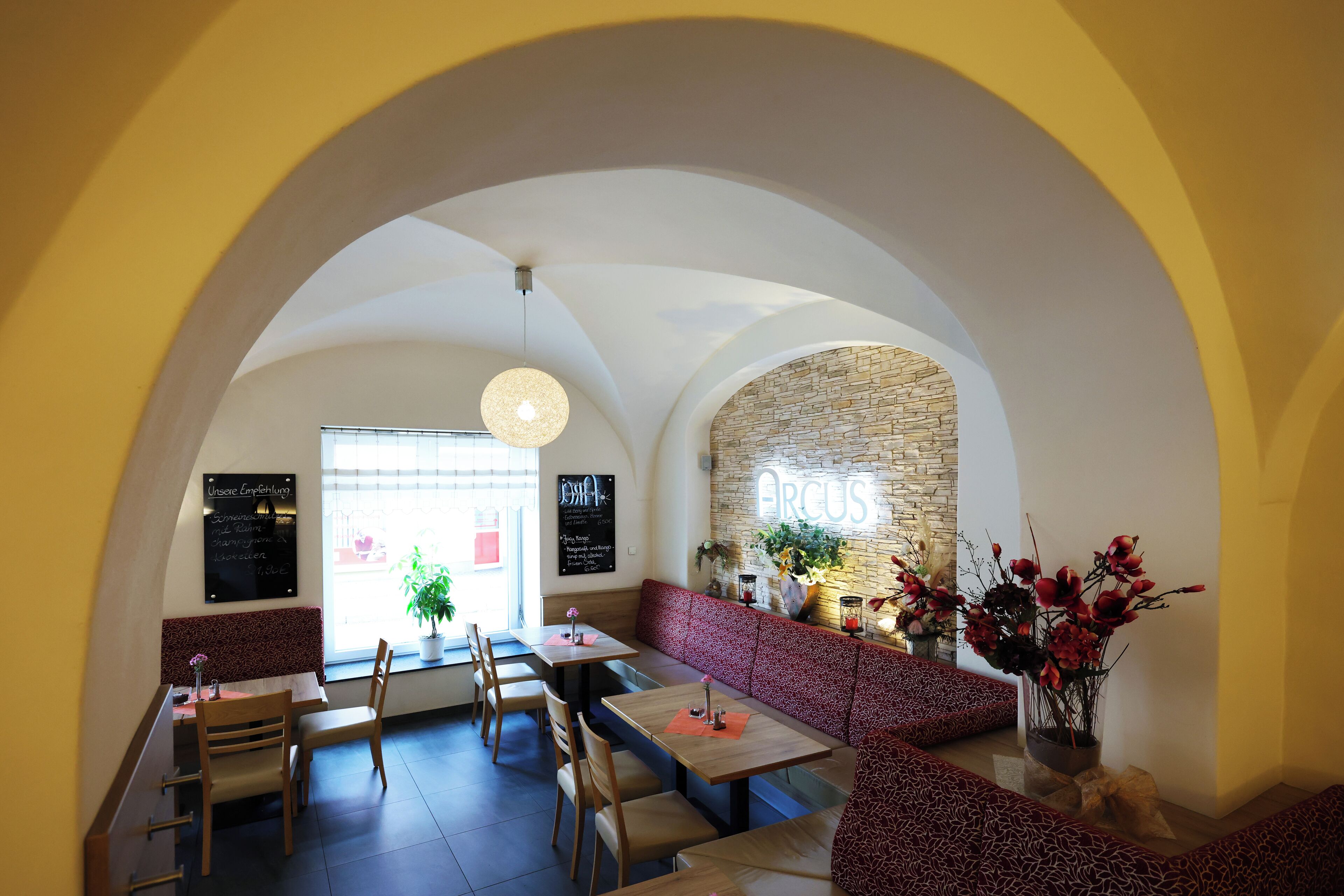 包含每日自助早餐