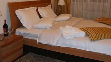 Suite | 1 dormitorio, ropa de cama de alta calidad, escritorio