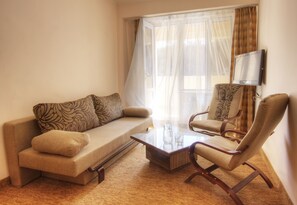 1 bedroom, premium bedding, desk, iron/ironing board - Tsaghkahovit (Tsaghkadzor)