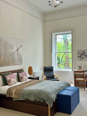 Superior-Apartment, 1 Schlafzimmer, Hügelblick | Individuell dekoriert, individuell eingerichtet