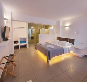 1 bedroom, in-room safe, free WiFi, bed sheets