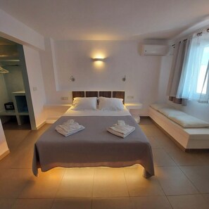 1 bedroom, in-room safe, free WiFi, bed sheets