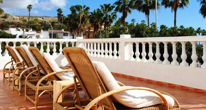 Endless Summer Hostel - Adults Only