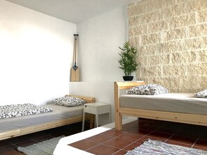 基础双床房, 2 张单人床 | 遮光窗帘、隔音、免费 WiFi、床单