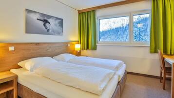 Zimmersafe, Schreibtisch, schallisolierte Zimmer, kostenloses WLAN