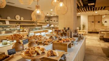 Free daily buffet breakfast