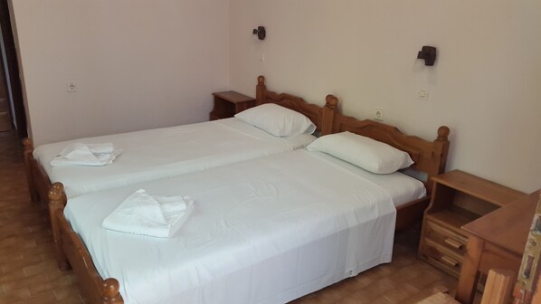 In-room safe, soundproofing, free WiFi