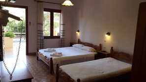 In-room safe, soundproofing, free WiFi