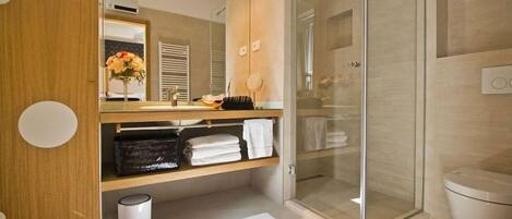 Chambre Double Deluxe, balcon (VIP 3) | Salle de bain