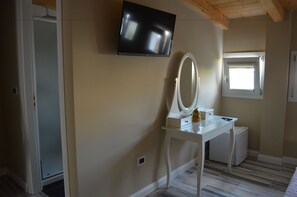 Chambre Double Deluxe, salle de bains attenante, dans la tour | Équipements de la chambre