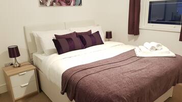 Executive Apartment, 2 Bedrooms, Kitchen | 1 bedroom, premium bedding, desk, iron/ironing board