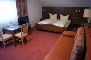 Cunas, wifi gratis y ropa de cama 